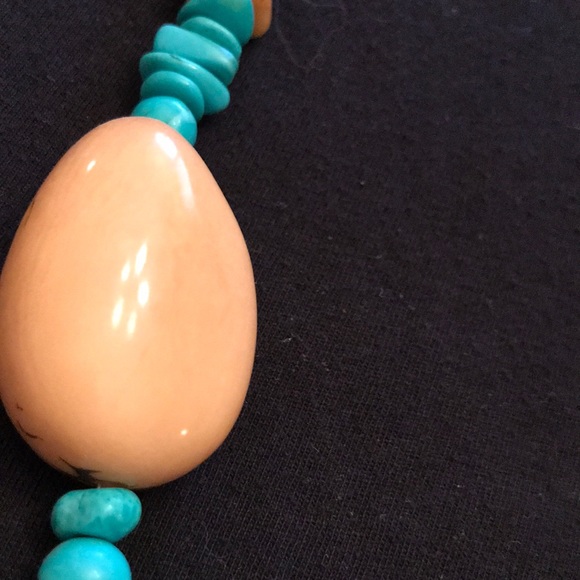 20” Tauga nut and turquoise necklace - Picture 2 of 4
